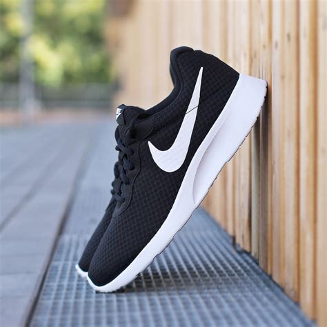 Nike Turnschuhe online kaufen 